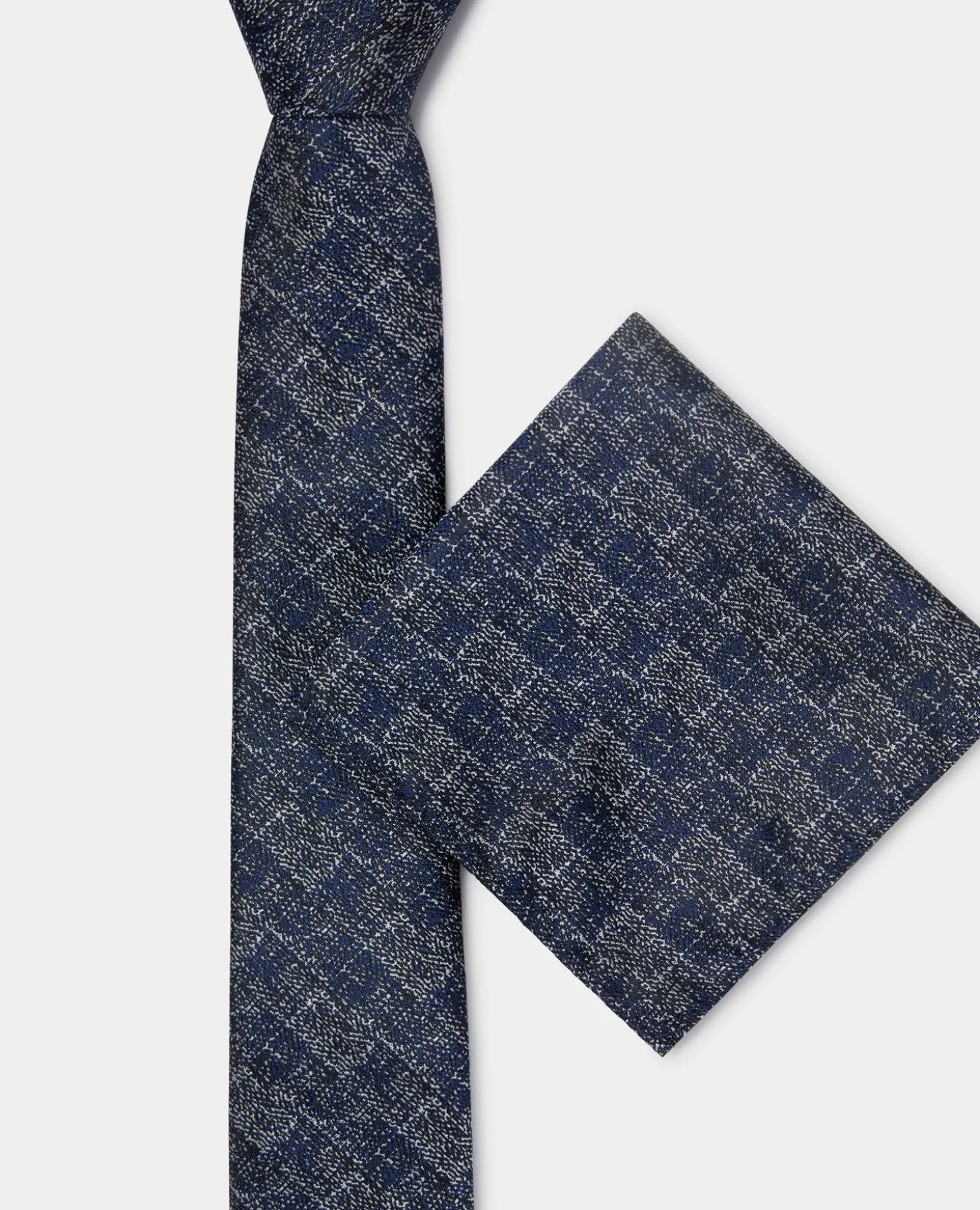 Semi-Plain Design Tie